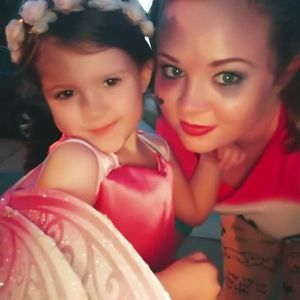 Meet your Posher, Whitney